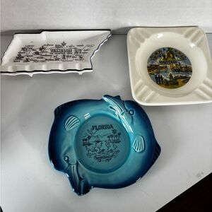 Lot of vintage state ashtrays